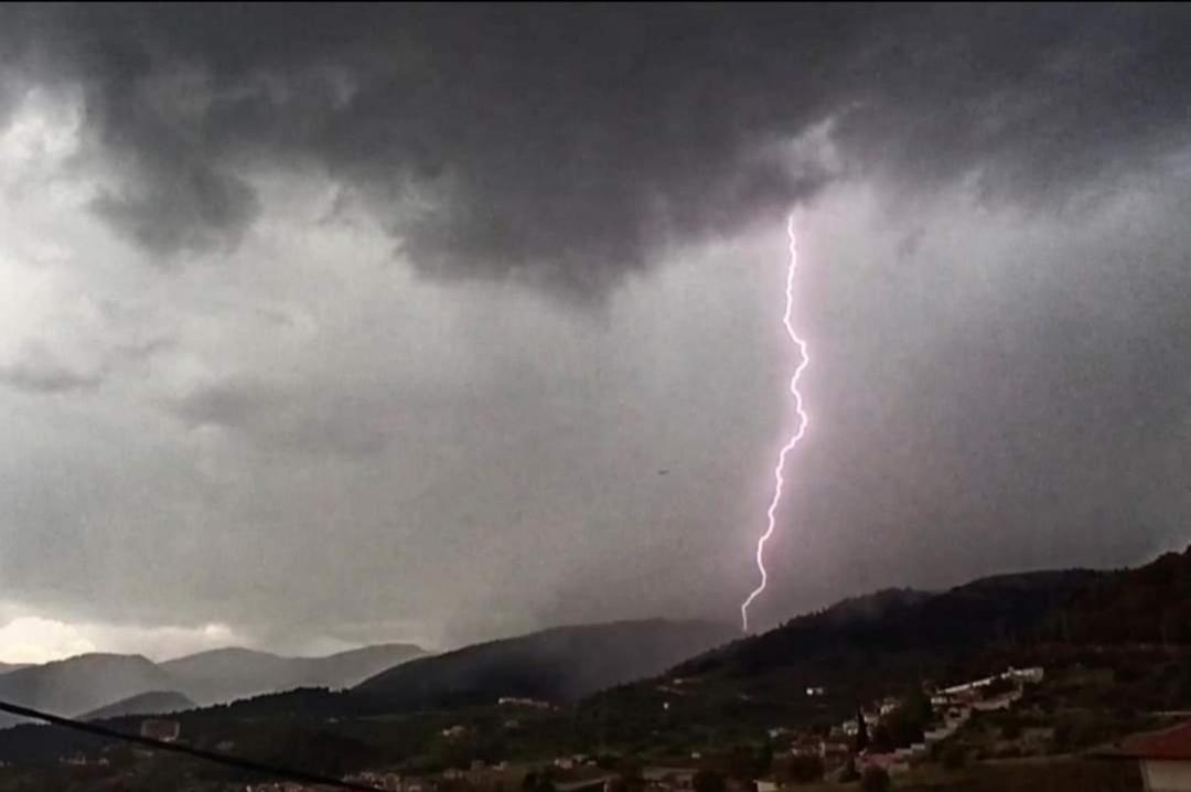 Άγρια Λούλουδα Κατοικία Αρμονία Timfristos ภายนอก รูปภาพ